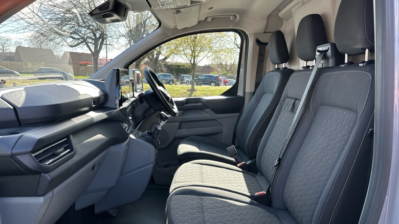 Ford Transit Custom 300 L1 Diesel Fwd 2.0 EcoBlue 136ps H1 Van Limited